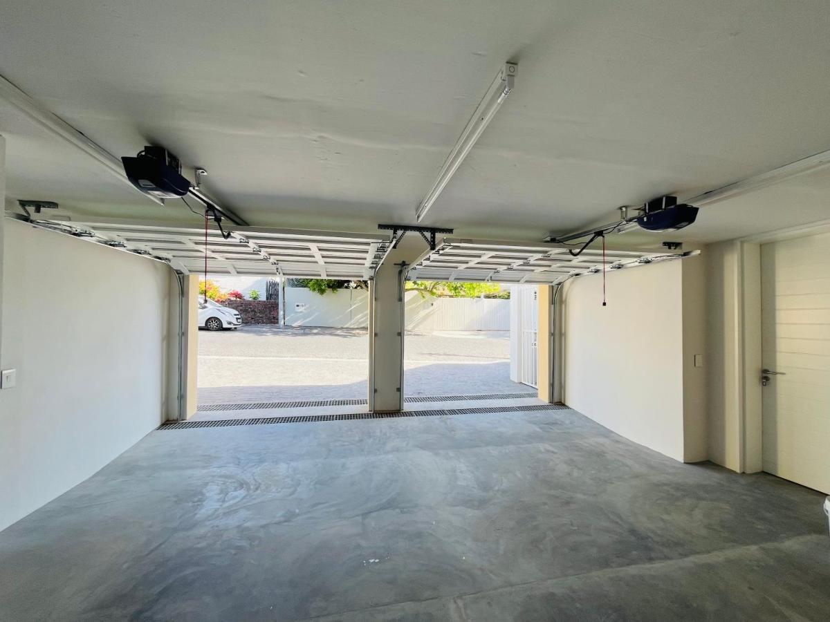 Moonshine - Two Bedroom House With Inverter Cape Town Exterior photo